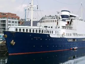 floatel-diamond-princess.hotelsantwerp.net/